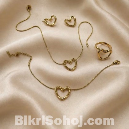 Heart design pendant set